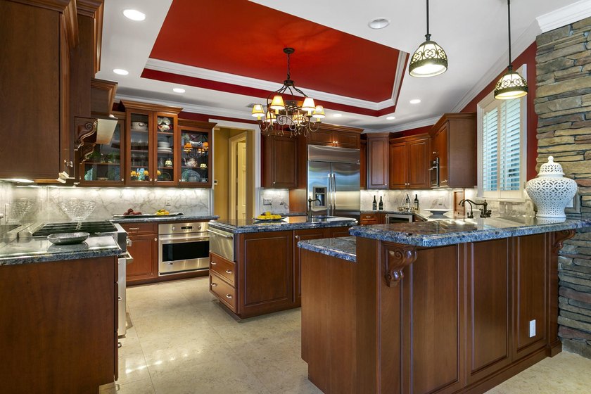 Luxury living in this 4 bedroom, 6 bathroom estate home offering - photo 7