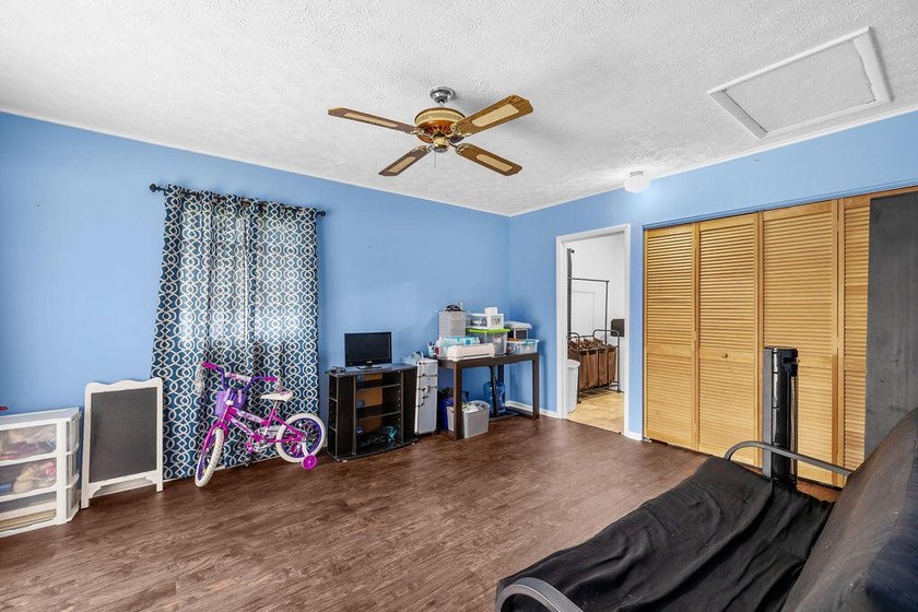 Welcome to this charming and well-maintained CBS ranch home - photo 29