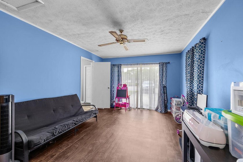 Welcome to this charming and well-maintained CBS ranch home - photo 30
