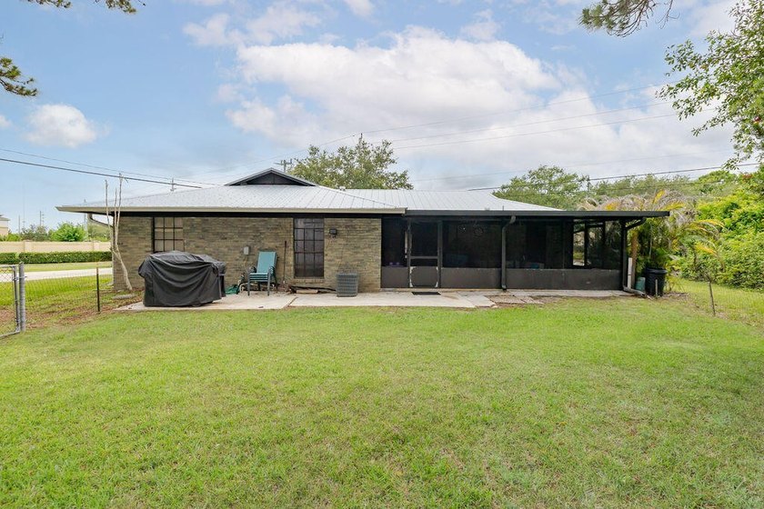 Welcome to this charming and well-maintained CBS ranch home - photo 35