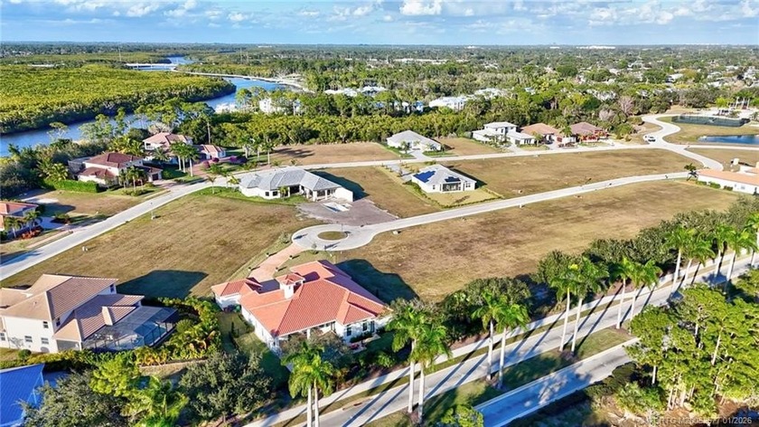 Ready to build! This is an 80' wide lot in a gated community - photo 4