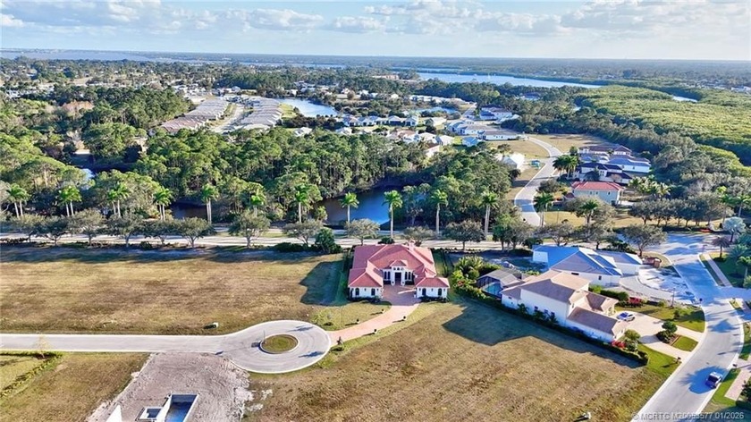 Ready to build! This is an 80' wide lot in a gated community - photo 6