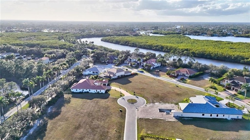 Ready to build! This is an 80' wide lot in a gated community - photo 9