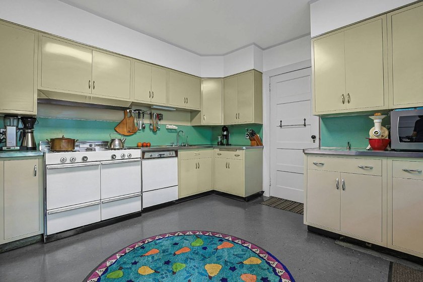 Exclusive Just Listed Fieldston Historic District Classic &amp; - photo 16