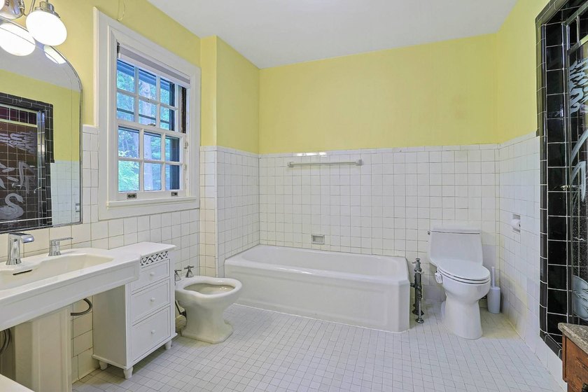 Exclusive Just Listed Fieldston Historic District Classic &amp; - photo 24