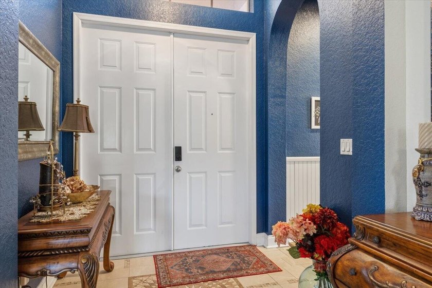 Welcome to easy, low-maintenance Florida living in the - photo 3