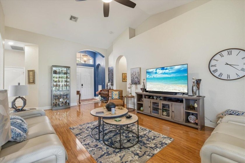 Welcome to easy, low-maintenance Florida living in the - photo 5