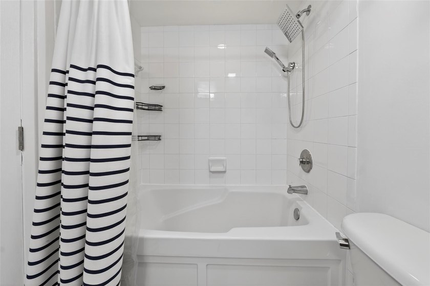Beautifully Remodeled Corner Unit - Close to Las Olas The - photo 21
