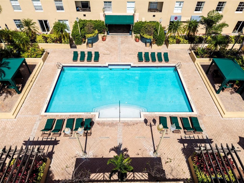 Beautifully Remodeled Corner Unit - Close to Las Olas The - photo 31