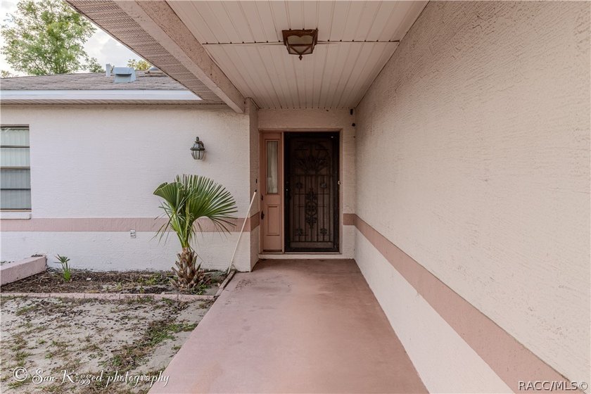 BACK ON THE MARKET! FINANCING FELL THROUGH! Opportunity is - photo 5