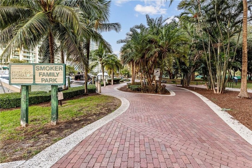 Beautifully Remodeled Corner Unit - Close to Las Olas The - photo 46