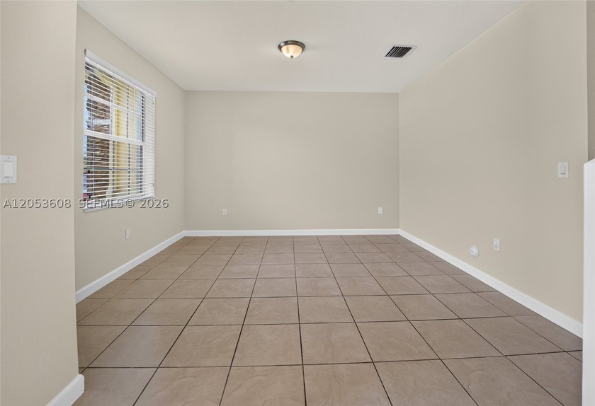 Welcome to this well maintained 2-bedroom, 2.5-bath townhouse in - photo 3