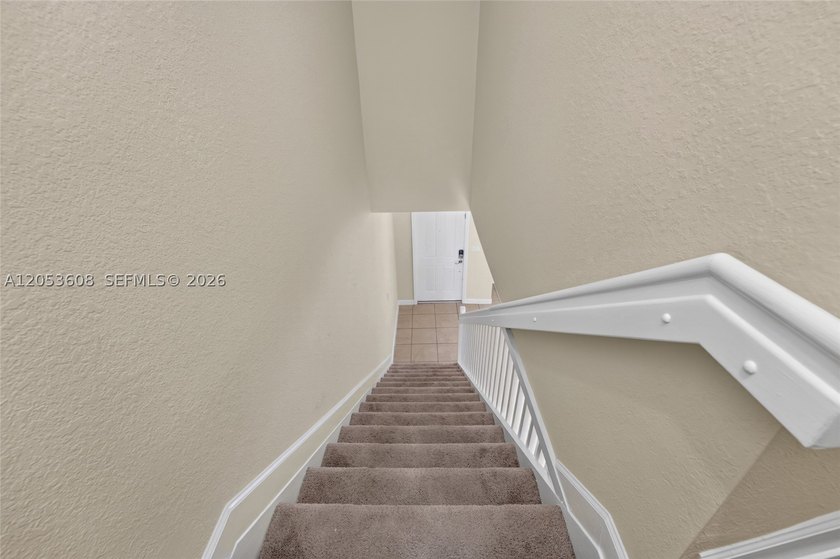 Welcome to this well maintained 2-bedroom, 2.5-bath townhouse in - photo 7