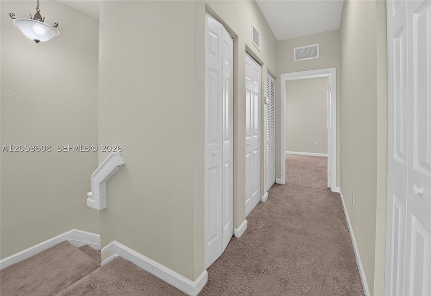 Welcome to this well maintained 2-bedroom, 2.5-bath townhouse in - photo 8