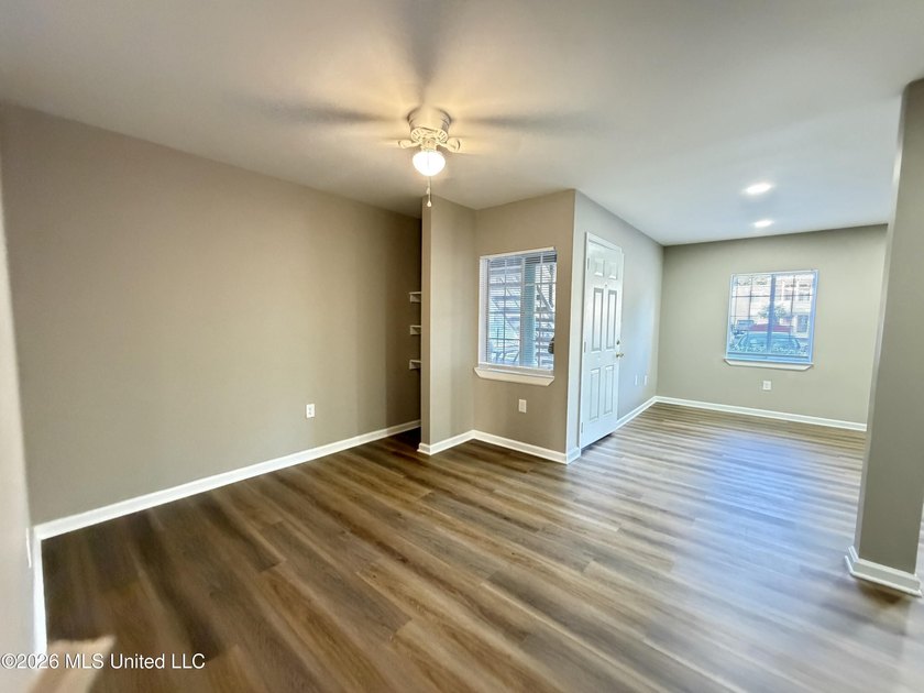 Completely renovated and move-in ready, this charming 2-bedroom - photo 4