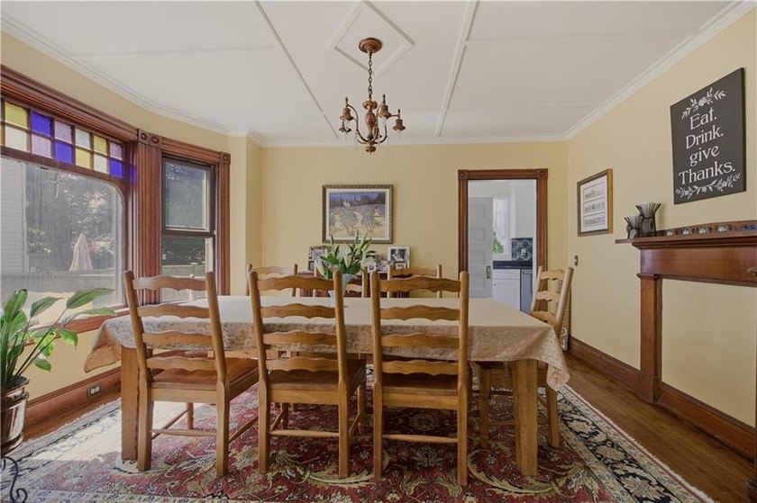 Beautifully restored Colonial blending Newport's timeless - photo 11