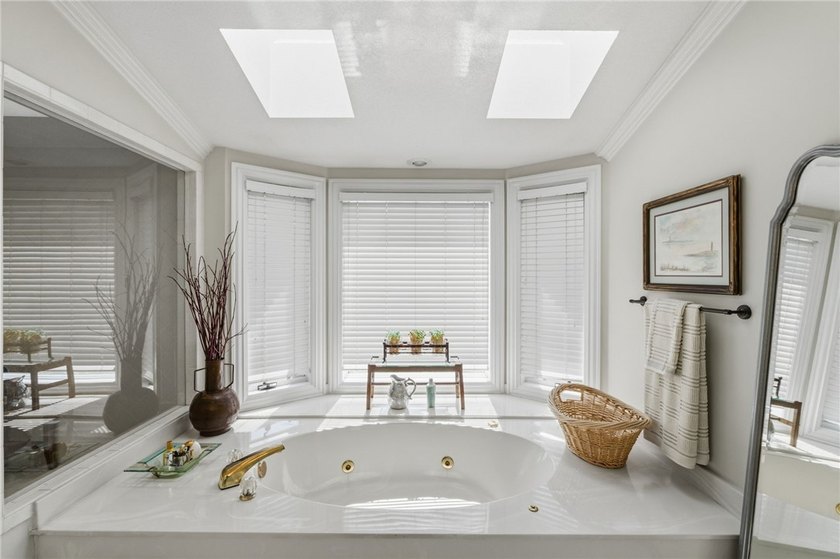 Charming, exceptionally maintained, and thoughtfully updated - photo 19