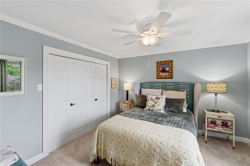Charming, exceptionally maintained, and thoughtfully updated - photo 21