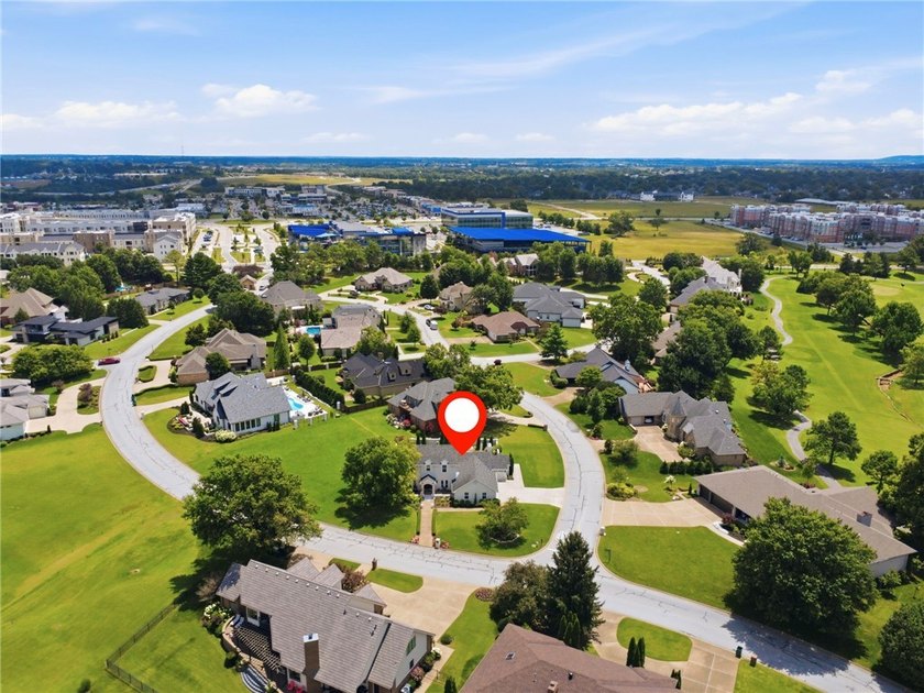 Charming, exceptionally maintained, and thoughtfully updated - photo 24