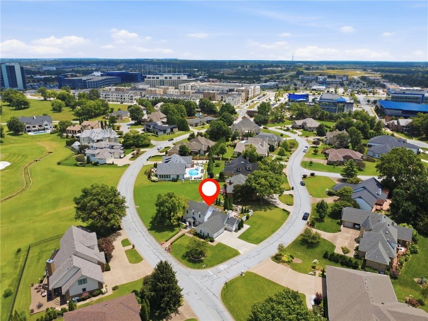 Charming, exceptionally maintained, and thoughtfully updated - photo 38