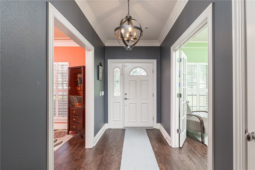 Welcome to 414 Oak Manor Circle, Springdale, AR 72764! This - photo 5