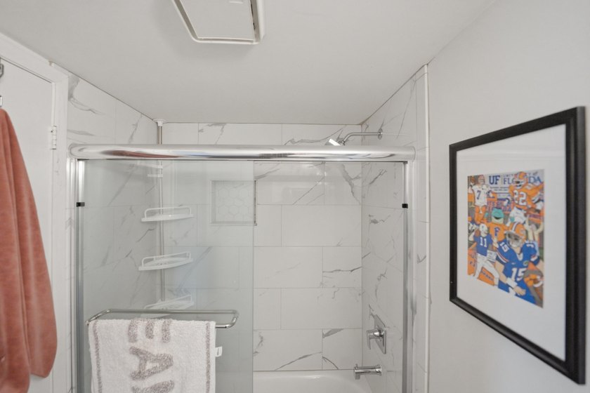 Tastefully updated 1BR/1BA condo in the gated community of Pine - photo 14