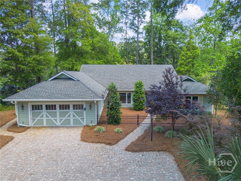 Welcome to 2 Brooks Lane in The Landings, a golf course - photo 2