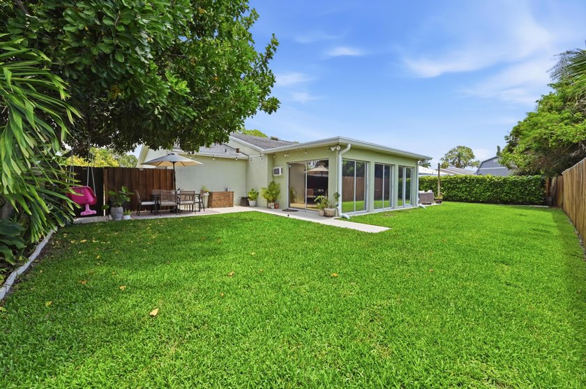 Welcome to 4732 Carthage Circle South, a charming three-bedroom - photo 3