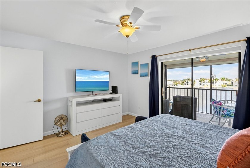 Enjoy peaceful, panoramic lake views from this beautifully - photo 15
