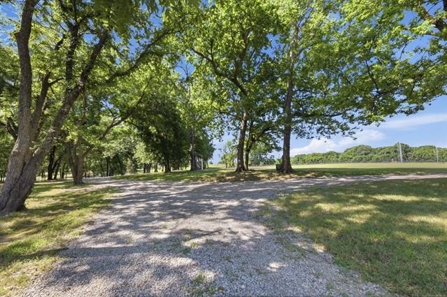 Perched high on the bluff overlooking the waters of Lake Hudson - photo 42