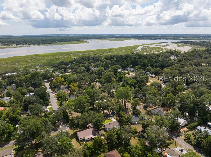 Welcome to your newly renovated haven in the highly sought-after - photo 53