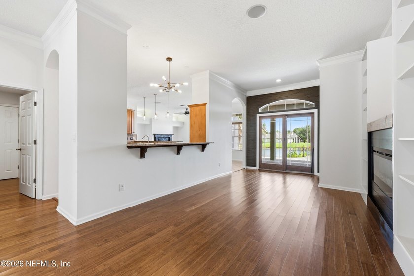 Huge Price Improvement! Seller offering a 1-year home warranty - photo 8