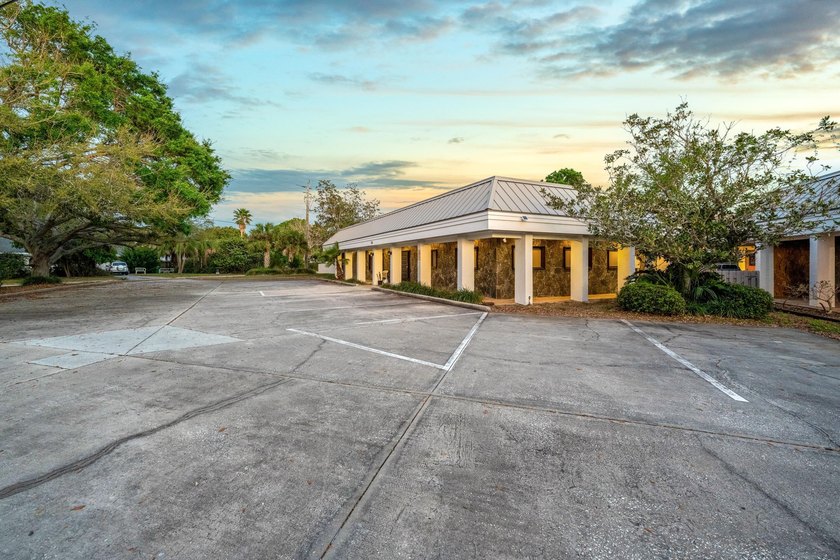 2 OFFICE BUILDINGS located on the corner of US Highway 1 (N - photo 14