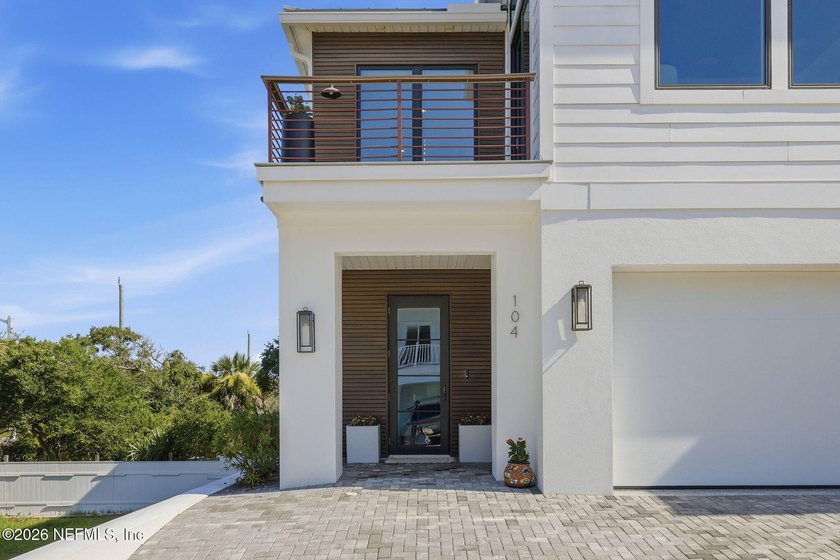 Truly one-of-a-kind, this newly constructed custom built home - photo 3