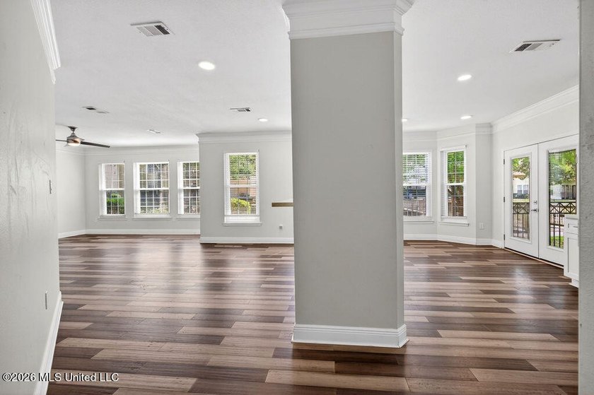 Welcome to Legacy Villas! This well-maintained 3-bedroom, 2-bath - photo 12