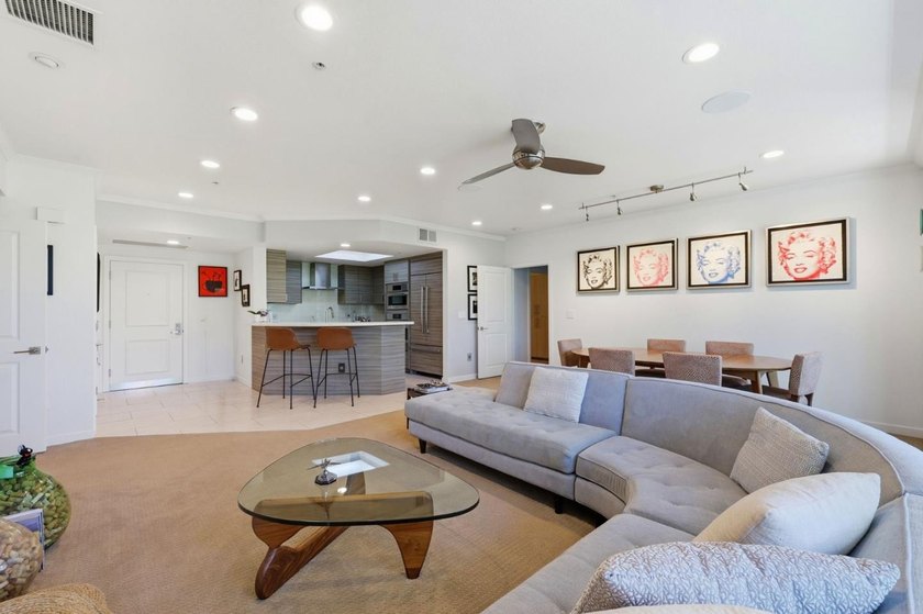 Absolutely stunning 1,563 sq. ft. condo in the heart of Downtown - photo 4