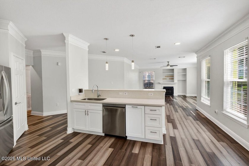 Welcome to Legacy Villas! This well-maintained 3-bedroom, 2-bath - photo 15