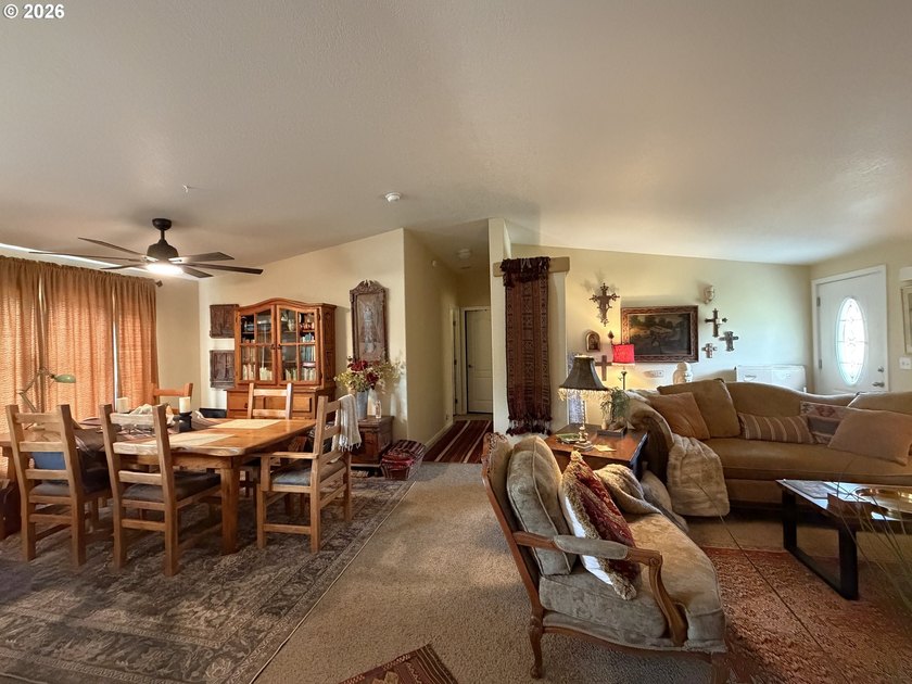This spacious 1,620 sq ft manufactured home offers easy - photo 7