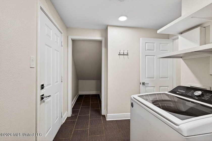 Welcome to Legacy Villas! This well-maintained 3-bedroom, 2-bath - photo 29