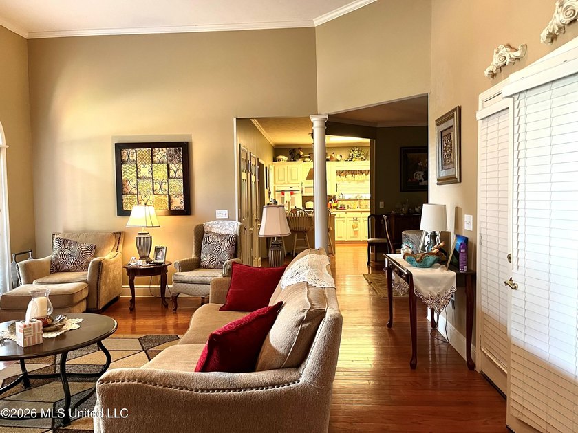 This property has so much to offer: a spacious cul-de-sac lot - photo 5