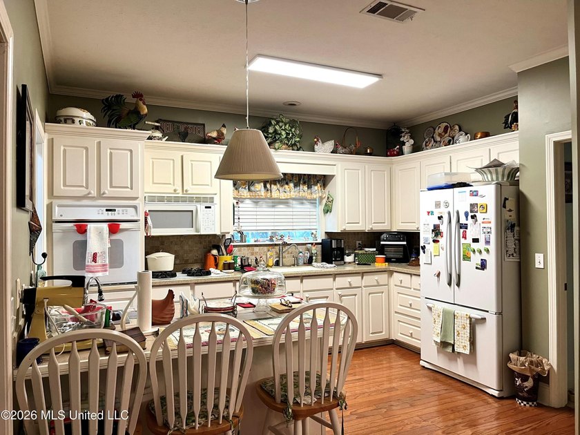 This property has so much to offer: a spacious cul-de-sac lot - photo 9