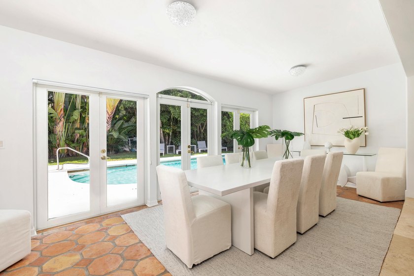 235 Ocean Terrace presents a rare opportunity on Palm Beach's - photo 4
