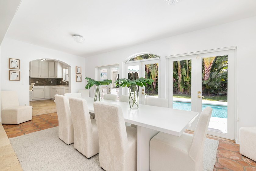 235 Ocean Terrace presents a rare opportunity on Palm Beach's - photo 5