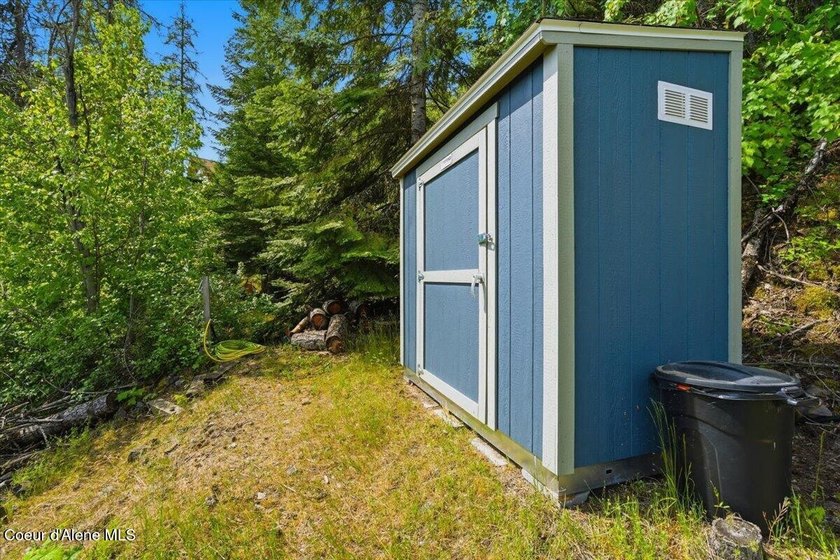 Live in an immaculate, fully furnished tiny home while building - photo 24