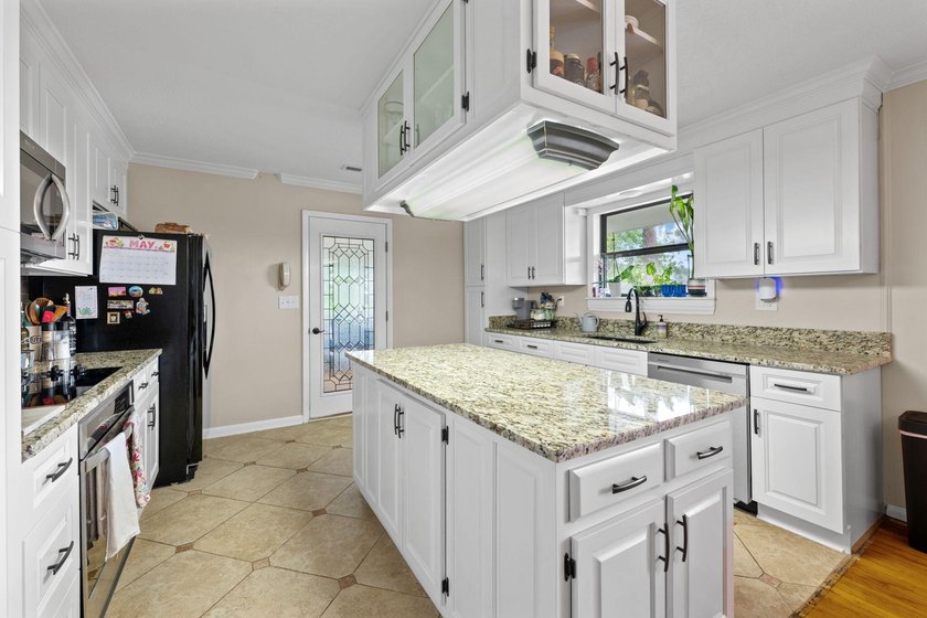 Vacation every day from your own waterfront retreat! Relax, fish - photo 28