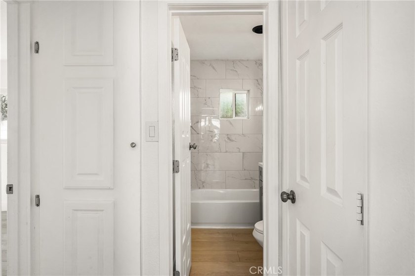 Excellent opportunity to acquire a well-maintained, fully leased - photo 14