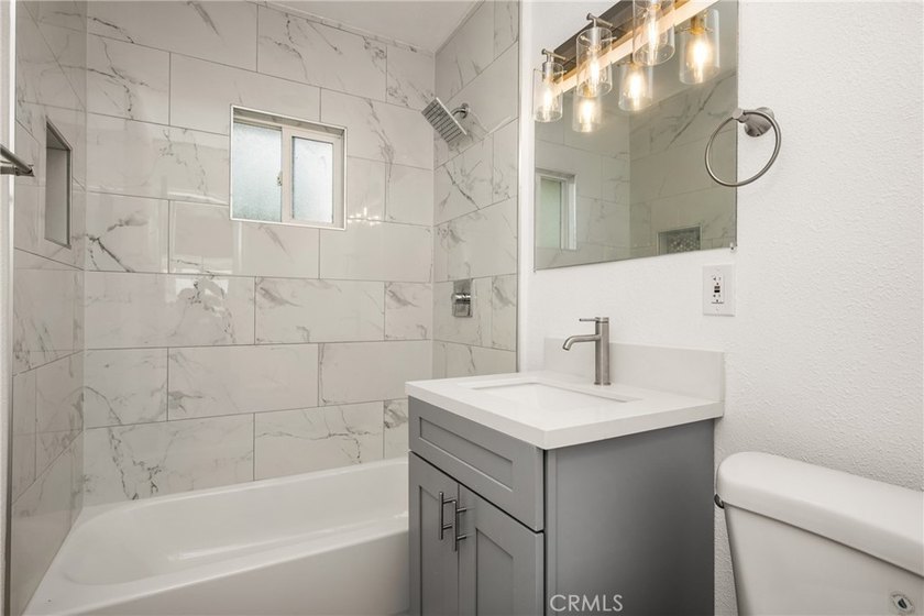 Excellent opportunity to acquire a well-maintained, fully leased - photo 15