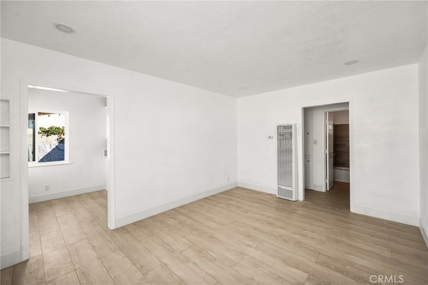 Excellent opportunity to acquire a well-maintained, fully leased - photo 25