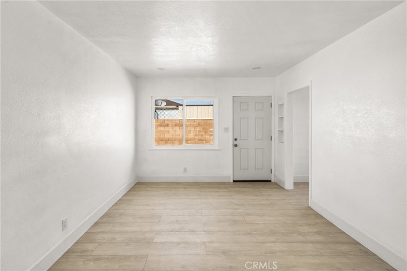 Excellent opportunity to acquire a well-maintained, fully leased - photo 26