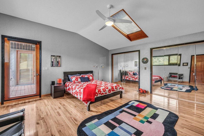 This spectacular home on 3411 Kings Cove Lane is a true hidden - photo 31